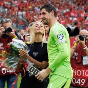 开云体育app-不满队长顺位不如卢卡库，库尔图瓦退出国家队？